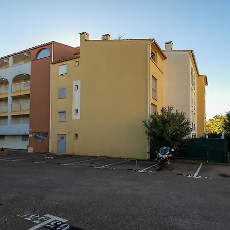 Le Colisee N33 St4 *